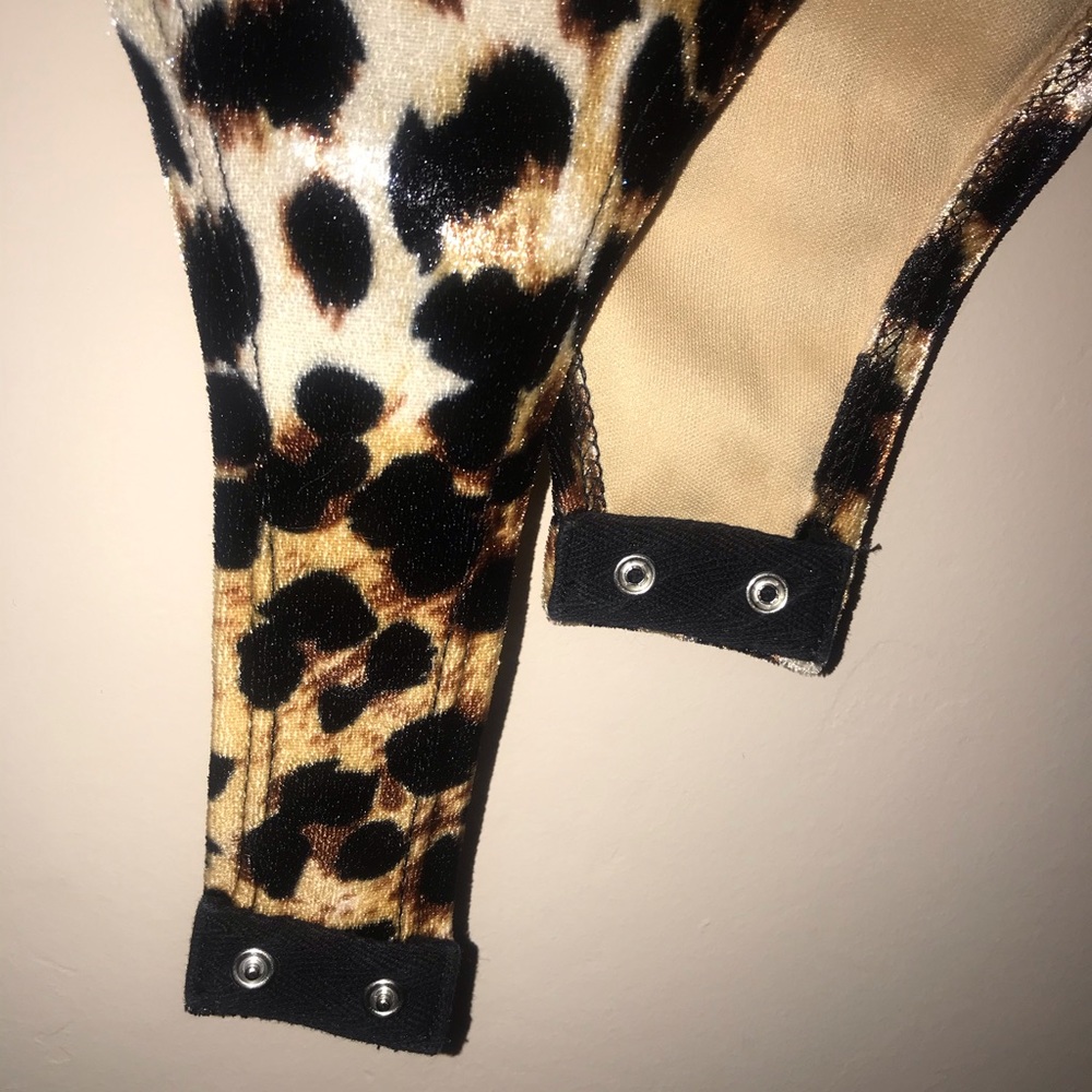 Leopard Bodysuit - Picture 4 of 5